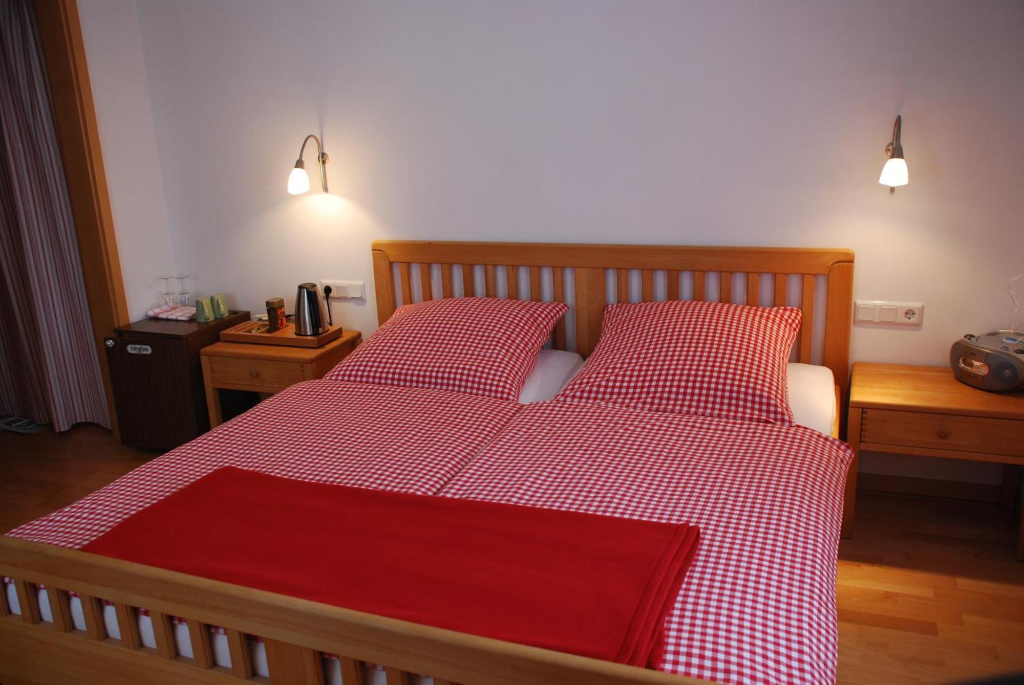 Roussel - Hotel Restaurant Bernkastel-Kues Ngoại thất bức ảnh